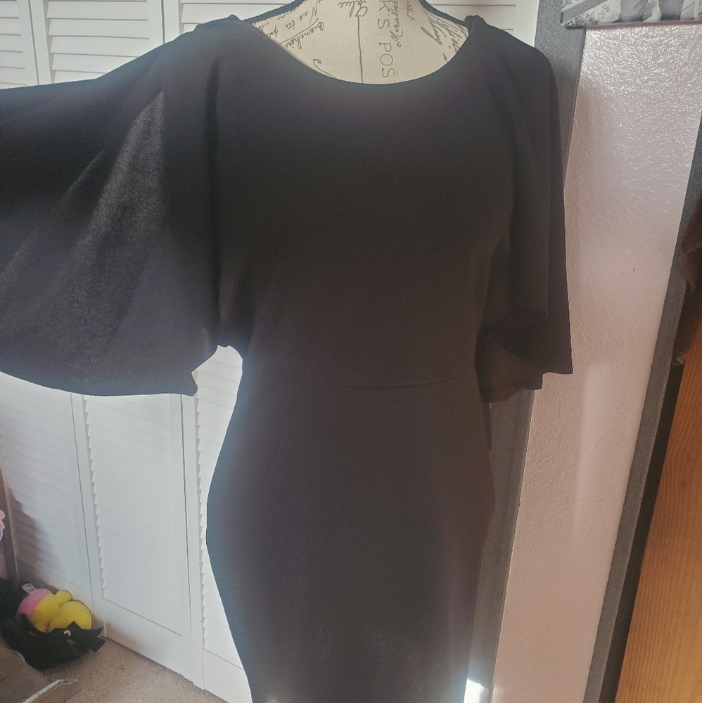 Backless dress